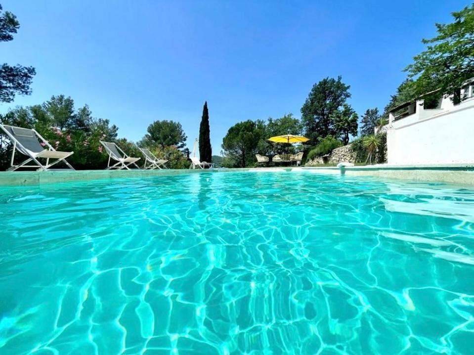 Villa Avec Piscine Au Calme Seillans Exterior photo