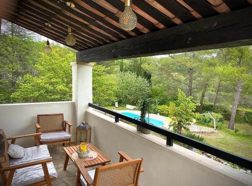 Villa Avec Piscine Au Calme Seillans Exterior photo
